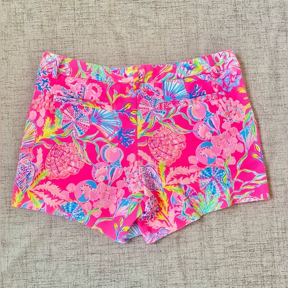 Lilly Pulitzer Pink, Green, Blue Callahan Shorts in Pink Isle size 8 with pocket - Picture 4 of 9